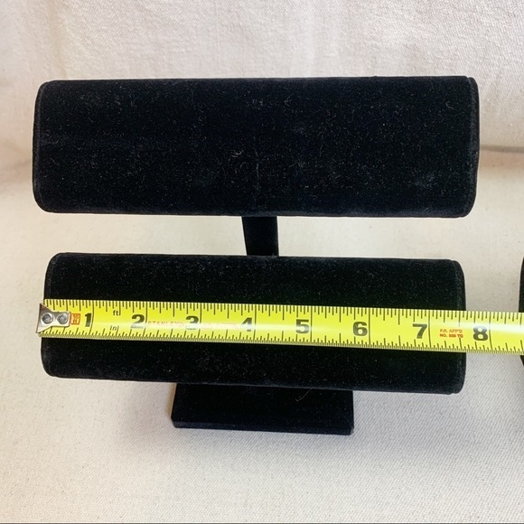 Pair Black Velvet Bracelet Holders - Picture 4 of 4